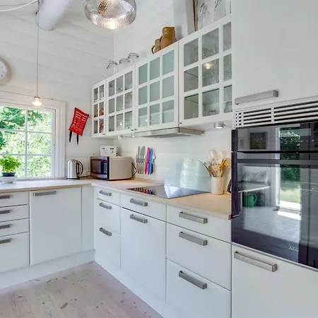 Ottil - 1km From The Sea By Interhome